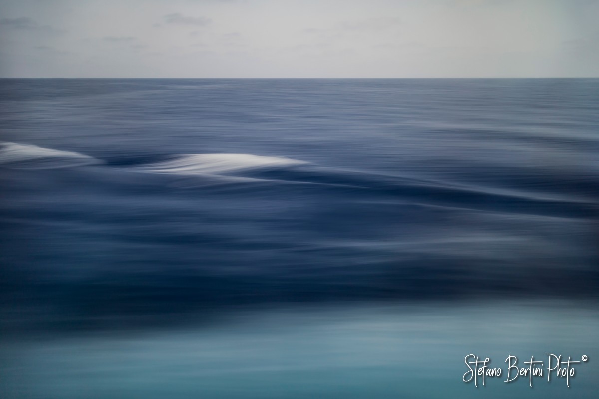 Il mare calmo della sera